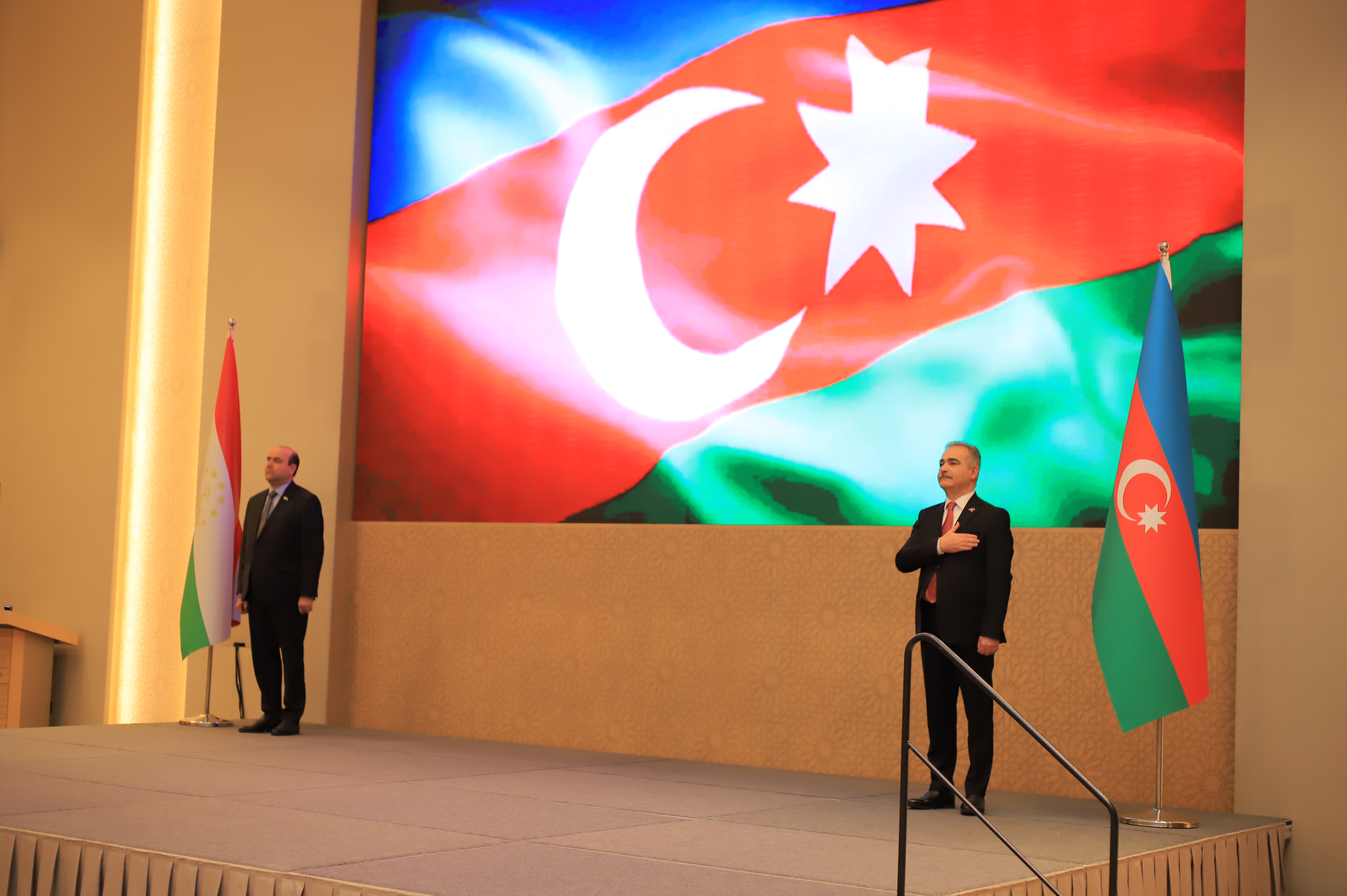 news banner image Desktop